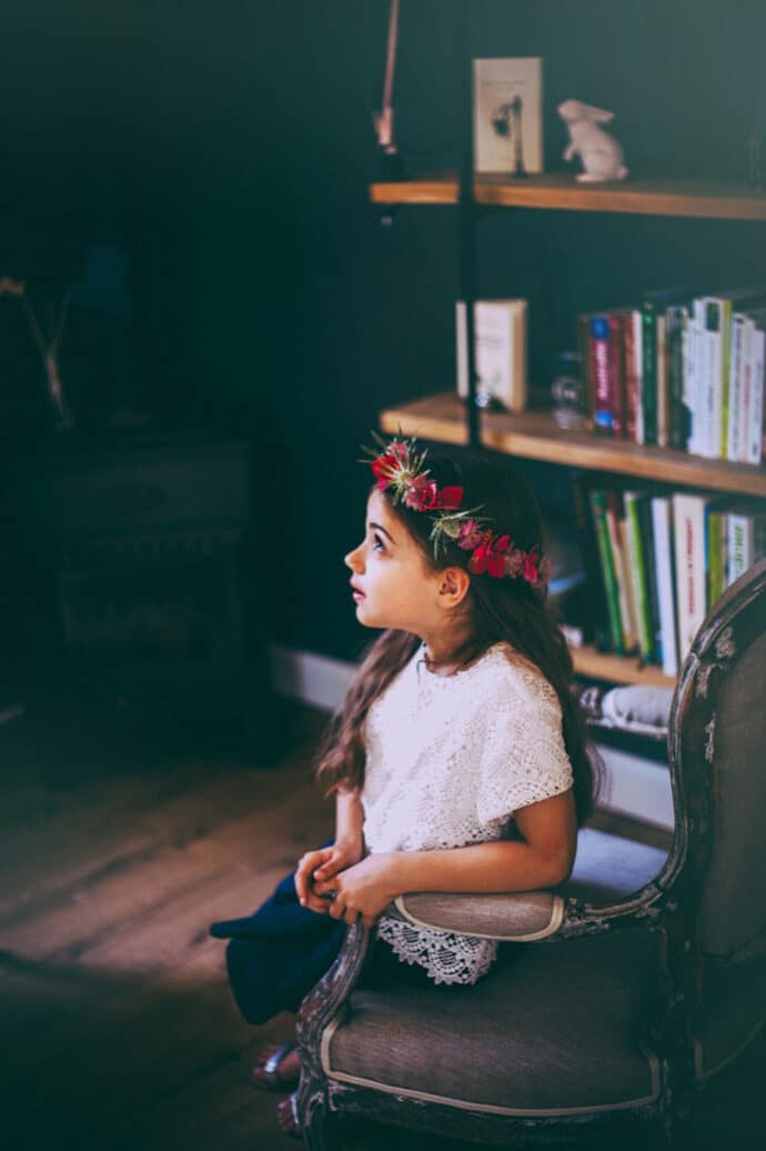 shooting_inspiration_coiffures_couronne_de_fleurs_enfants_fille_cortege_blog_mariage_04-1952883