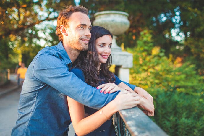 camille_marciano_seance_couple_engagement_anais_gildas_photographe_mariage_blog_16-3921774