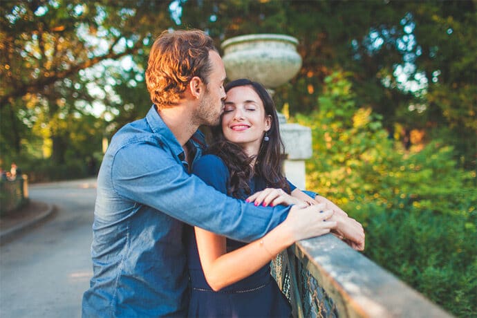 camille_marciano_seance_couple_engagement_anais_gildas_photographe_mariage_blog_17-1087791