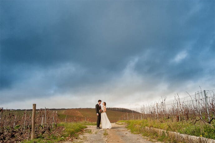 shooting_inspiration_mariage_hiver_noel_decoration_florale_papeterie_robes_de_mariee_photographe_videaste_blog_24-8109020