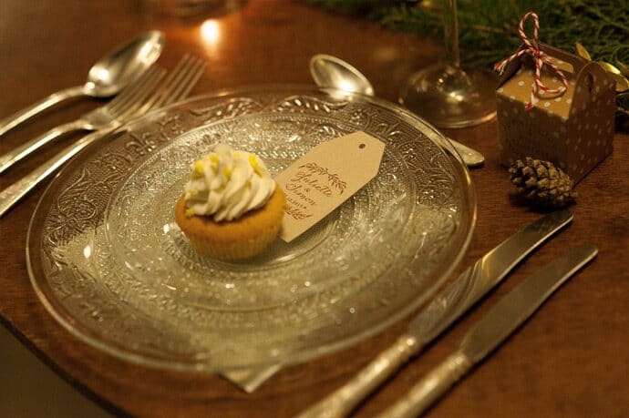 shooting_inspiration_mariage_hiver_noel_decoration_florale_papeterie_robes_de_mariee_photographe_videaste_blog_59-1984294