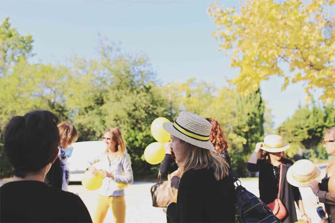 evjf_enterrement_de_vie_de_jeune_fille_village_mirmande_drome_blog_mariage_01-8208165