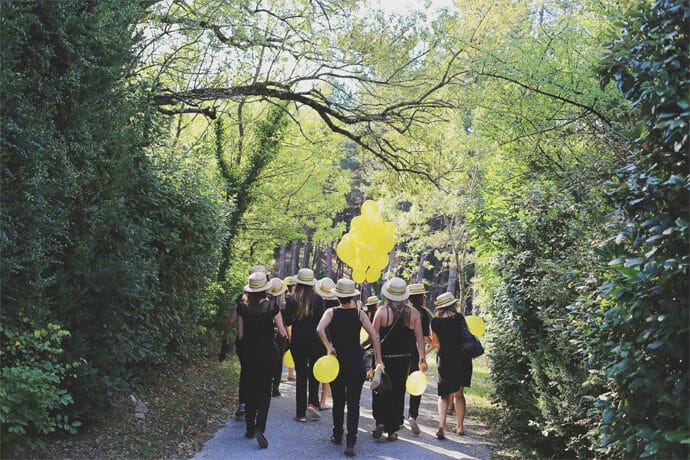 evjf_enterrement_de_vie_de_jeune_fille_village_mirmande_drome_blog_mariage_02-9471057