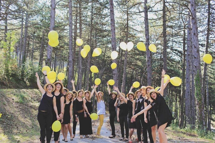 evjf_enterrement_de_vie_de_jeune_fille_village_mirmande_drome_blog_mariage_07-8878630