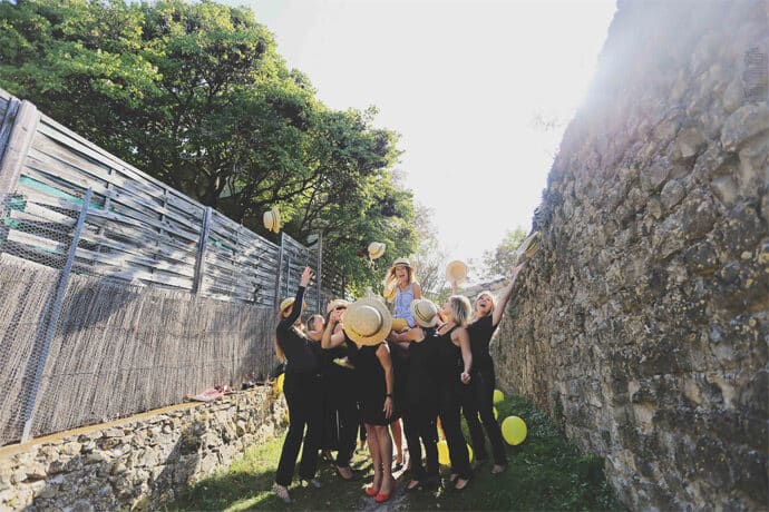 evjf_enterrement_de_vie_de_jeune_fille_village_mirmande_drome_blog_mariage_09-7563439