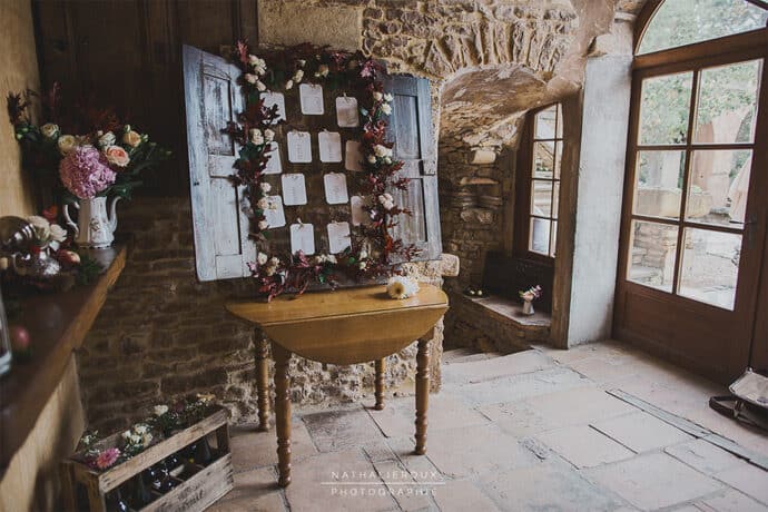 le_mariage_champetre_audrey_et_remi_rhone_alpes_robe_de_mariee_laure_de_sagazan_decoration_photographe_blog_01-5293349