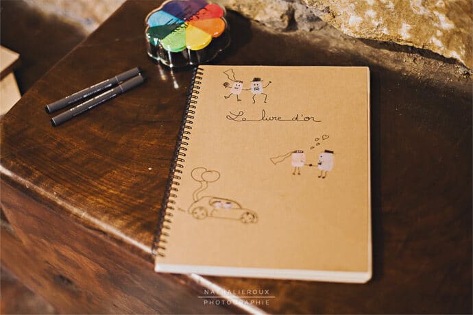 le_mariage_champetre_audrey_et_remi_rhone_alpes_robe_de_mariee_laure_de_sagazan_decoration_photographe_blog_06-9260894