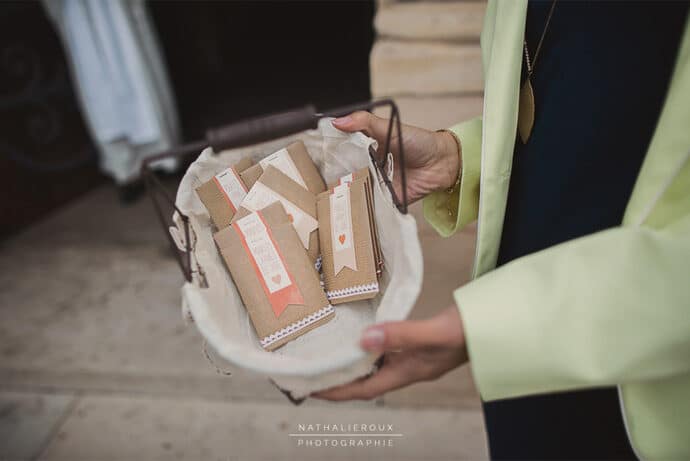 le_mariage_champetre_audrey_et_remi_rhone_alpes_robe_de_mariee_laure_de_sagazan_decoration_photographe_blog_34-6251070