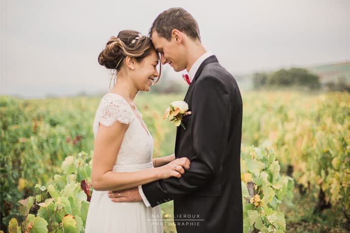 le_mariage_champetre_audrey_et_remi_rhone_alpes_robe_de_mariee_laure_de_sagazan_decoration_photographe_blog_57-7372097