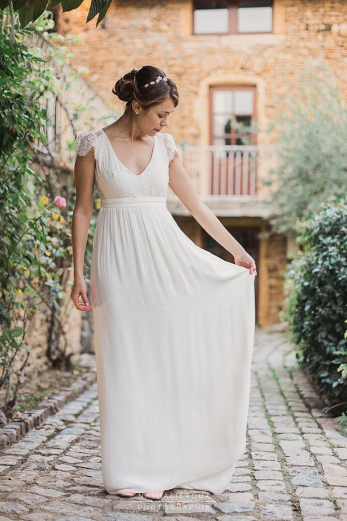 le_mariage_champetre_audrey_et_remi_rhone_alpes_robe_de_mariee_laure_de_sagazan_decoration_photographe_blog_65-1500520