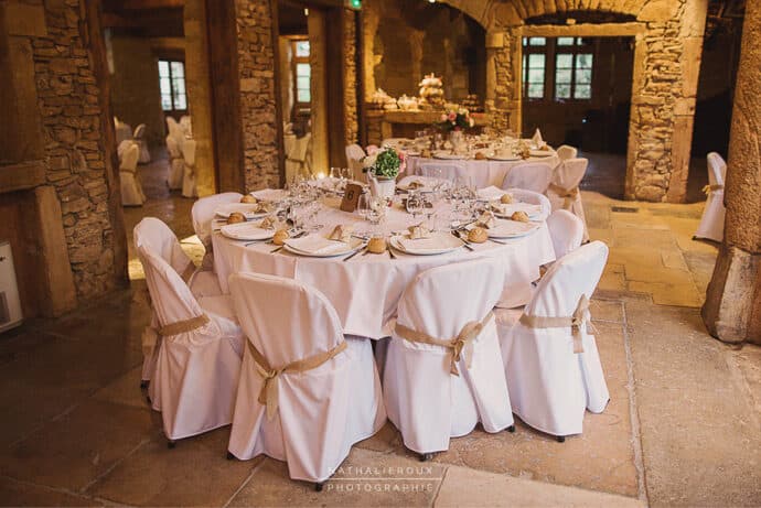 le_mariage_champetre_audrey_et_remi_rhone_alpes_robe_de_mariee_laure_de_sagazan_decoration_photographe_blog_67-9391233