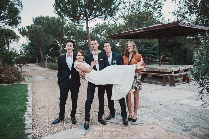 le_mariage_champetre_audrey_et_remi_rhone_alpes_robe_de_mariee_laure_de_sagazan_decoration_photographe_blog_81-5532885