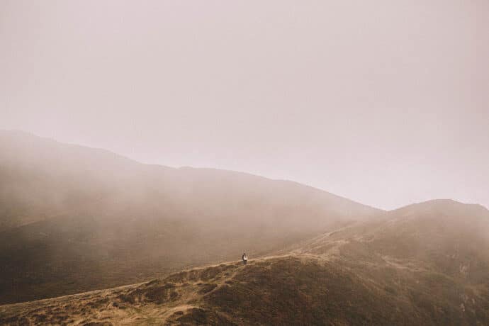 love_session_de_fanny_et_corentin_dans_les_pyrenees_nouvelle_aquitaine_photographe_wedding_blog_mariage_donnemoitamain_08-5595935