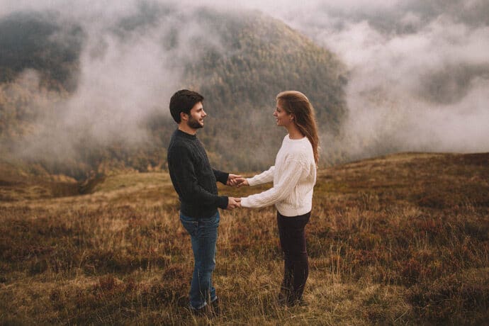 love_session_de_fanny_et_corentin_dans_les_pyrenees_nouvelle_aquitaine_photographe_wedding_blog_mariage_donnemoitamain_13-7438449