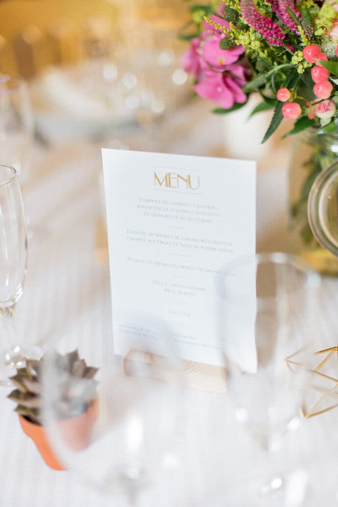 mariage_valerie_cedric_bourgogne_centre_est_decoration_table_lampion_fleurs_hortensia_robe_de_mariee_lieu_de_reception_blog_mariage_61-8076796