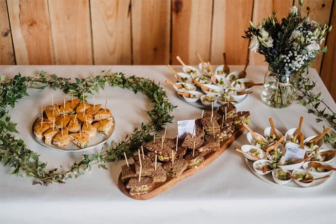 mariage_celine_vianney_lafermedarmenon_iledefrance_weddingplanner_decoration_champetre_ethique_ecoresponsable_photographe_guillaume_blanchon_blog_mariage_57-9235309