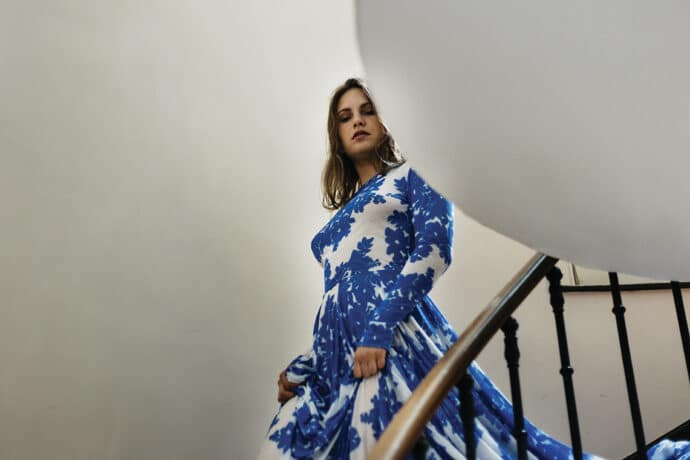 robes_de_mariee_adelie_metayer_collection_chiffons_bleus_paris_wedding_blog_mariage_donne_moi_ta_main_05-2873356