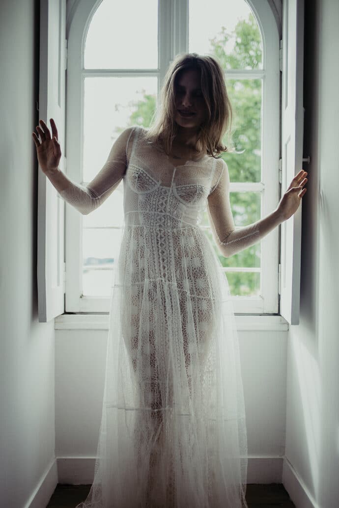 robes_de_mariee_adelie_metayer_collection_chiffons_bleus_paris_wedding_blog_mariage_donne_moi_ta_main_55-5170925