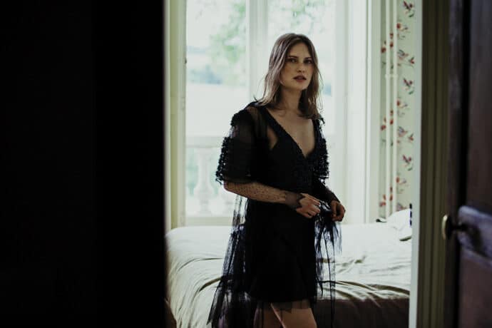 robes_de_mariee_adelie_metayer_collection_chiffons_bleus_paris_wedding_blog_mariage_donne_moi_ta_main_63-1675867