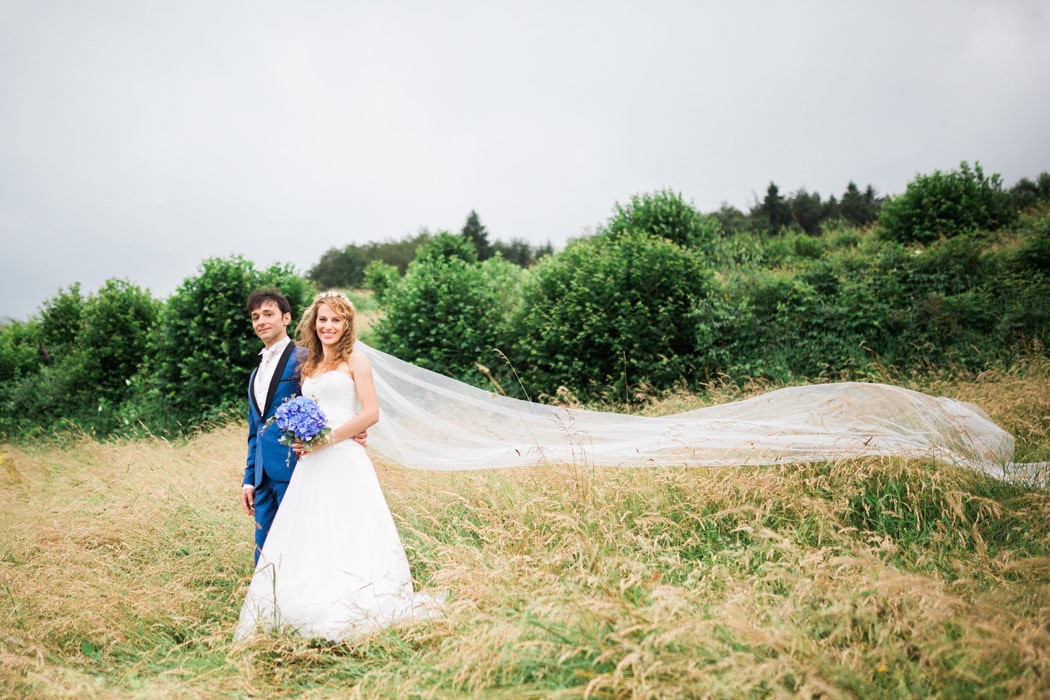 mariage_de_geraldine_et_jeremie_dans_les_vosges_region_grand_est_decoration_succulentes_hortensia_bleu_rouge_photographe_wedding_blog_donne_moi_ta_main