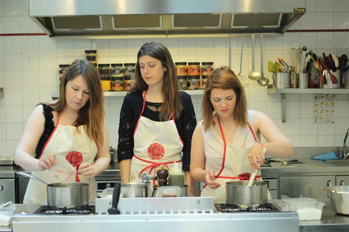 test_evjf_atelier_patisserie_blogueuses_paris_blog_mariage_03-7628205