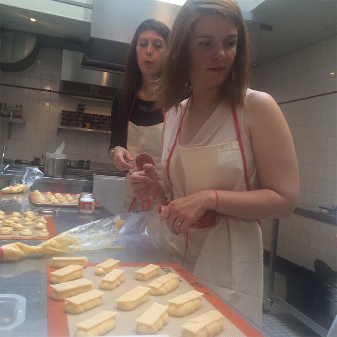 test_evjf_atelier_patisserie_blogueuses_paris_blog_mariage_11-4233332