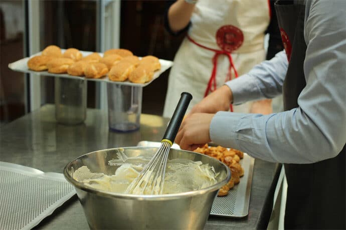 test_evjf_atelier_patisserie_l_atelier_des_chefs_blogueuses_paris_blog_mariage_26-5042686