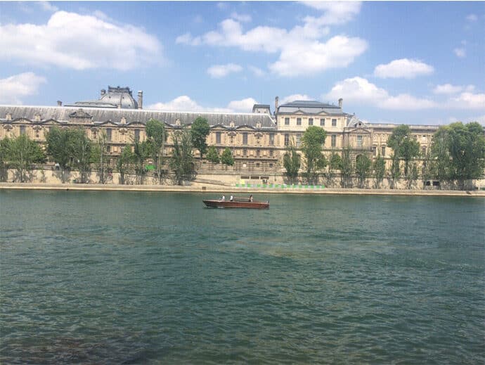 test_evjf_croisiere_seine_avenue_paris_ancien_taxi_venitien_blogueuses_paris_blog_mariage_01-1830539