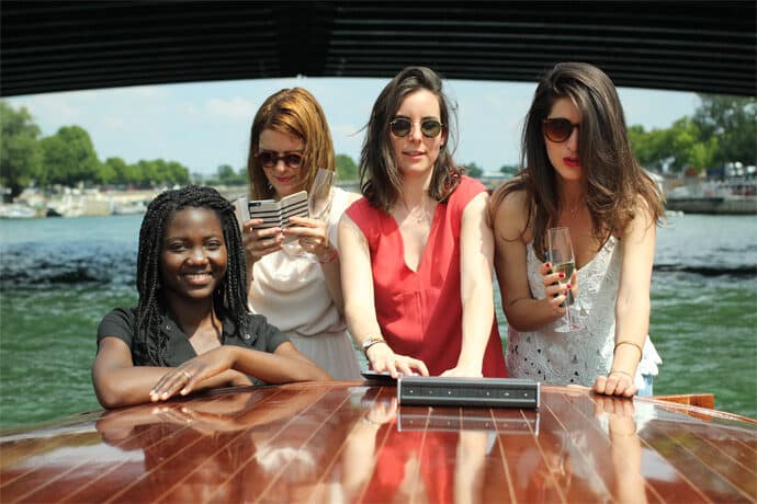 test_evjf_croisiere_seine_avenue_paris_ancien_taxi_venitien_blogueuses_paris_blog_mariage_11-7916371