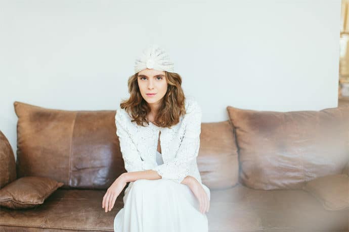 accessoires_cheveux_maison_guillemette_donatelle_godart_peigne_voile_turban_headband_bijoux_de_tete_future_mariee_paris_wedding_blog_mariage_01-7997944