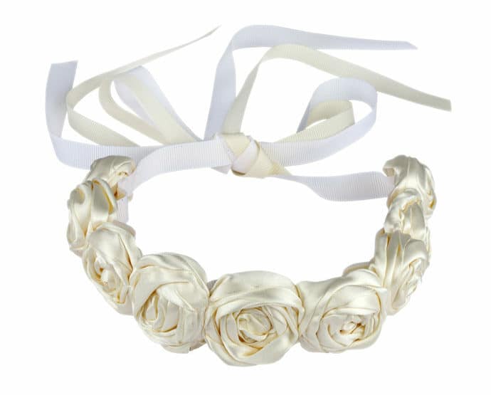 creatrices_bijoux_de_tete_headband_serre_tete_couronne_de_fleurs_mariage_suzanne_ceremony_paris_wedding_blog_mariage_11-2338601