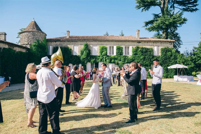 le_mariage_anais_et_nicolas_de_region_region_aquitaine_limousin_poitou_charentes_gironde_bordeaux_robe_de_mariee_wedding_planner_event_designer_photographe_wedding_blog_mariage_62-8186230