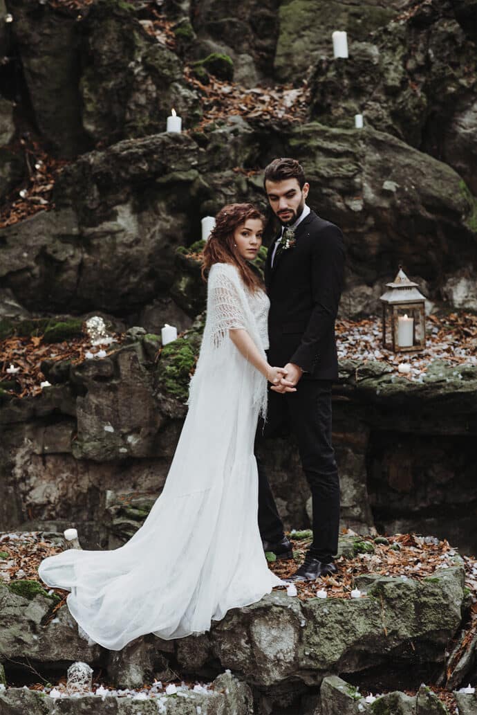 shooting_dinspiration_mariage_en_hiver_decoration_papeterie_wedding_planner_location_mobilier_vaisselle_robe_de_mariee_photographe_blog_mariage_01-9854682