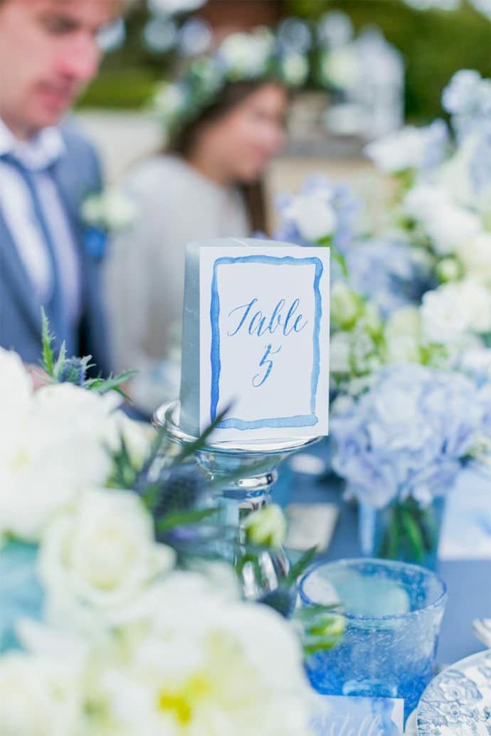 shooting_dinspiration_mariage_theme_bleu_dordogne_hortensia_decoration_florale_table_gateau_cake_wedding_blog_mariage_33-9177966