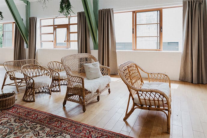 shooting_inspiration_mariage_boheme_industriel_lieu_reception_paris_decoration_scenographie_location_robesdemariee_photographe_blog-mariage_07-2717269