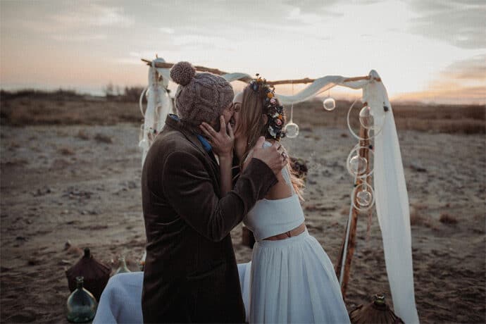 shooting_inspiration_mariage_love_in_the_road_decoration_boheme_photographe_angelo_lacancellera_videaste_wedding_designer_robe_de_mariee_ceremonie_laique_blog_mariage_102-1438162