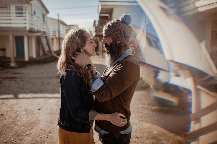 shooting_inspiration_mariage_love_in_the_road_decoration_boheme_photographe_angelo_lacancellera_videaste_wedding_designer_robe_de_mariee_ceremonie_laique_blog_mariage_34-7661743