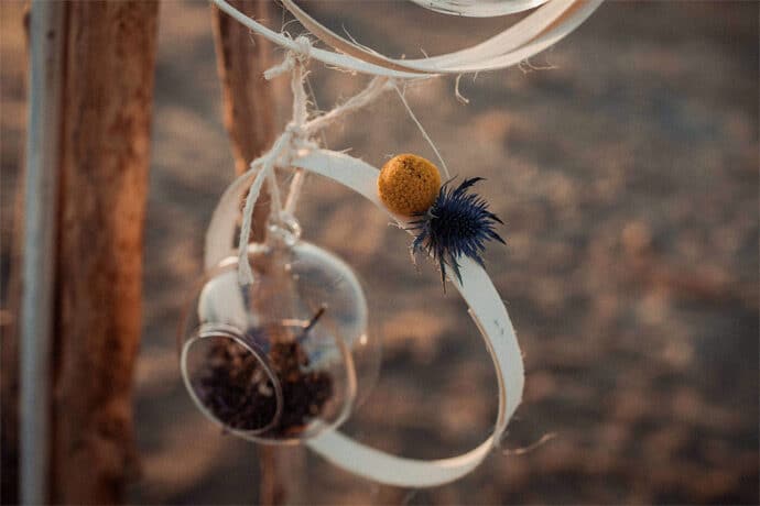 shooting_inspiration_mariage_love_in_the_road_decoration_boheme_photographe_angelo_lacancellera_videaste_wedding_designer_robe_de_mariee_ceremonie_laique_blog_mariage_66-3158817