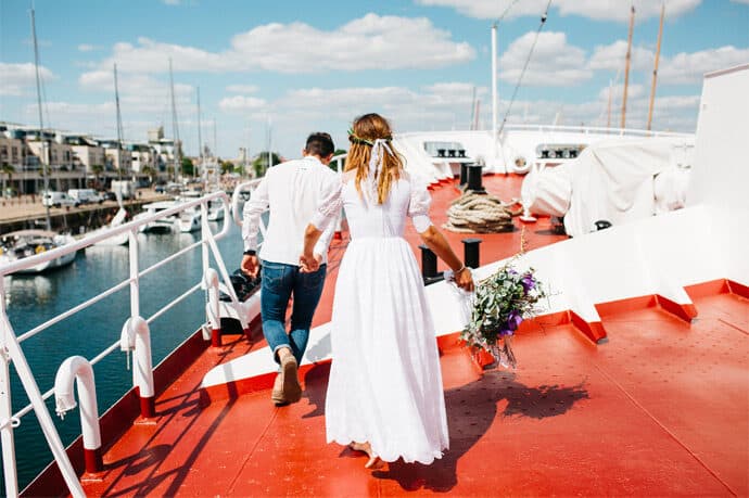 shooting_by_the_sea_love_session_la_rochelle_ile_de_re_festival_mariage_wedding_blog_41-3273610