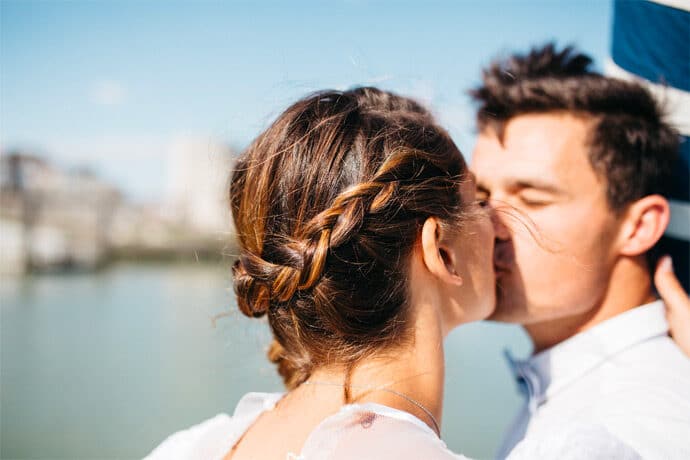 shooting_by_the_sea_love_session_la_rochelle_ile_de_re_festival_mariage_wedding_blog_59-9556437