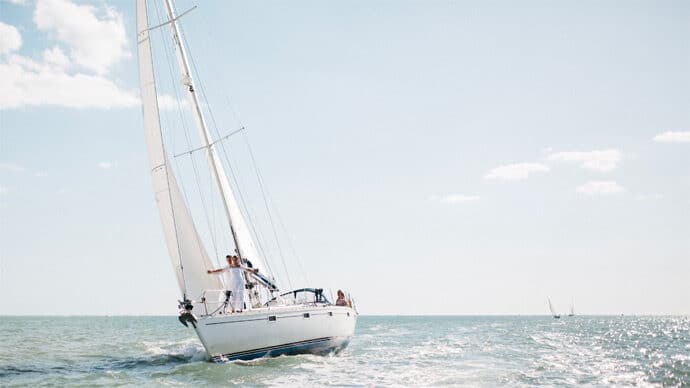 shooting_by_the_sea_love_session_la_rochelle_ile_de_re_festival_mariage_wedding_blog_65-8380469