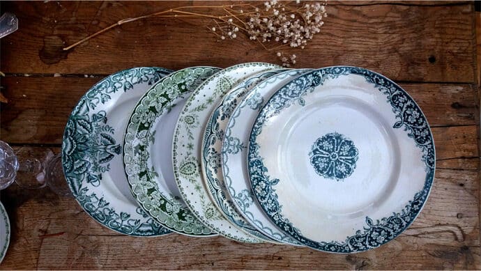 vaisselle_blanche_patine_location_vente_objets_decoration_table_theme_boheme_champetre_chic_eco_solidaire_made_in_france_blog_mariage_07-9131667