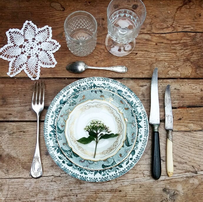 vaisselle_blanche_patine_location_vente_objets_decoration_table_theme_boheme_champetre_chic_eco_solidaire_made_in_france_blog_mariage_13-5461279