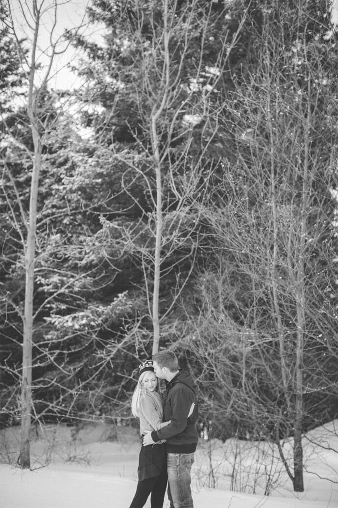 love_session_sous_la_neige_emilie_et_jonathan_au_quebec_photographe_camille_marciano__blog_mariage_02-4141900