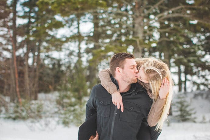love_session_sous_la_neige_emilie_et_jonathan_au_quebec_photographe_camille_marciano__blog_mariage_14-2467307