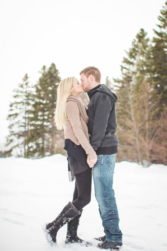 love_session_sous_la_neige_emilie_et_jonathan_au_quebec_photographe_camille_marciano__blog_mariage_16-1706451