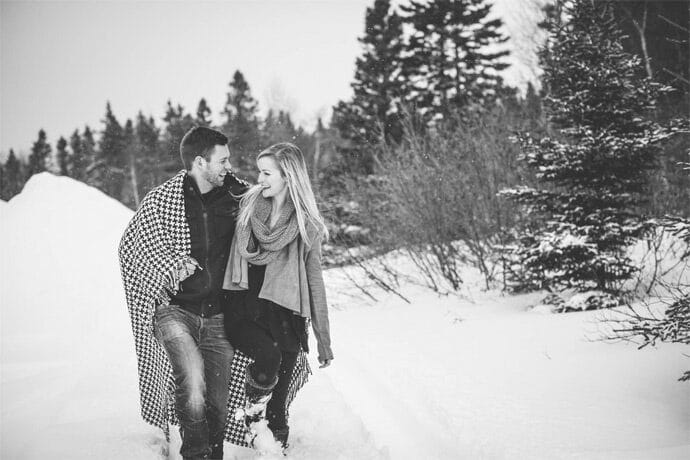 love_session_sous_la_neige_emilie_et_jonathan_au_quebec_photographe_camille_marciano__blog_mariage_24-8363380
