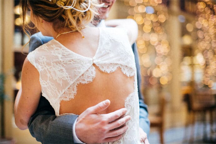 shooting_inspiration_gold_black_and_white_gagner_une_robe_de_mariee_courte_civile_videaste_photographe_blog_mariage_15-9799866