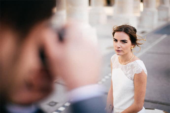 shooting_inspiration_gold_black_and_white_gagner_une_robe_de_mariee_courte_civile_videaste_photographe_blog_mariage_43-1876975