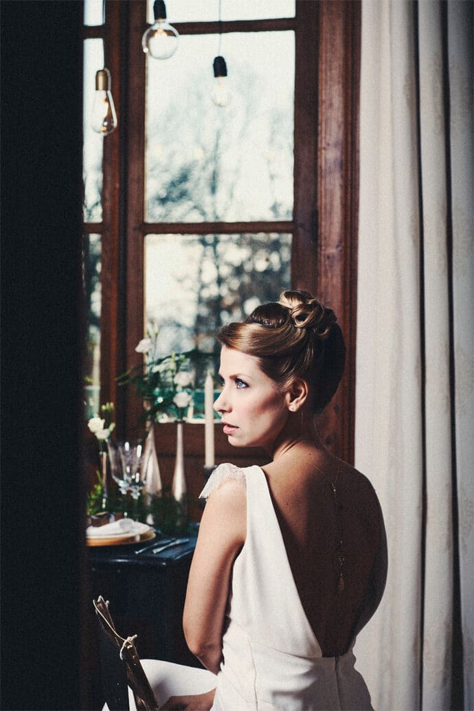 shooting_inspiration_mariage_urban_nature_decoration_robes_de_mariee_caroline_quesnel_photographe_raphael_keita_bijoux_make_up_coiffure_wedding_blog_donne_moi_ta_main_04-5484507